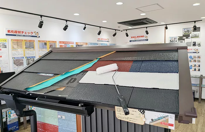 屋根塗装で家を守る。塗り替えのタイミングと失敗しない業者選びのポイント